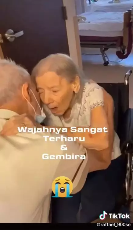 pasangan terpisah 73 tahun © 2021 TikTok
