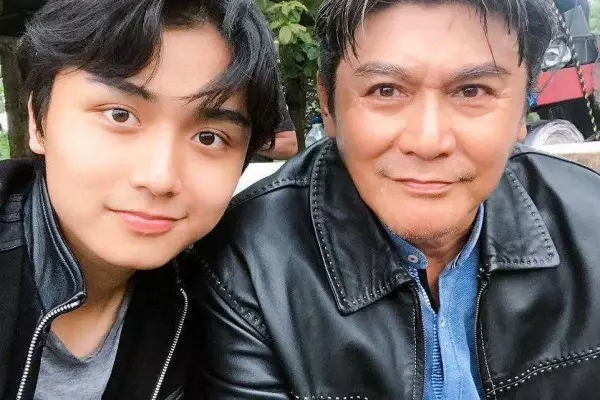 anak penyanyi terjun sebagai bintang film Berbagai sumber anak penyanyi terjun sebagai bintang film Berbagai sumber