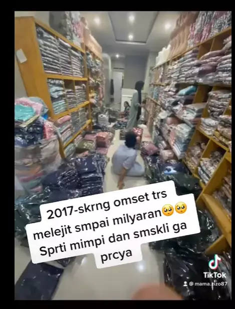 Kisah haru SPG jadi juragan gamis © 2021 Instagram