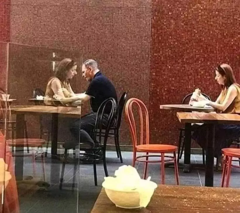 potret bingungin gara-gara cermin © 2021 instagram.com