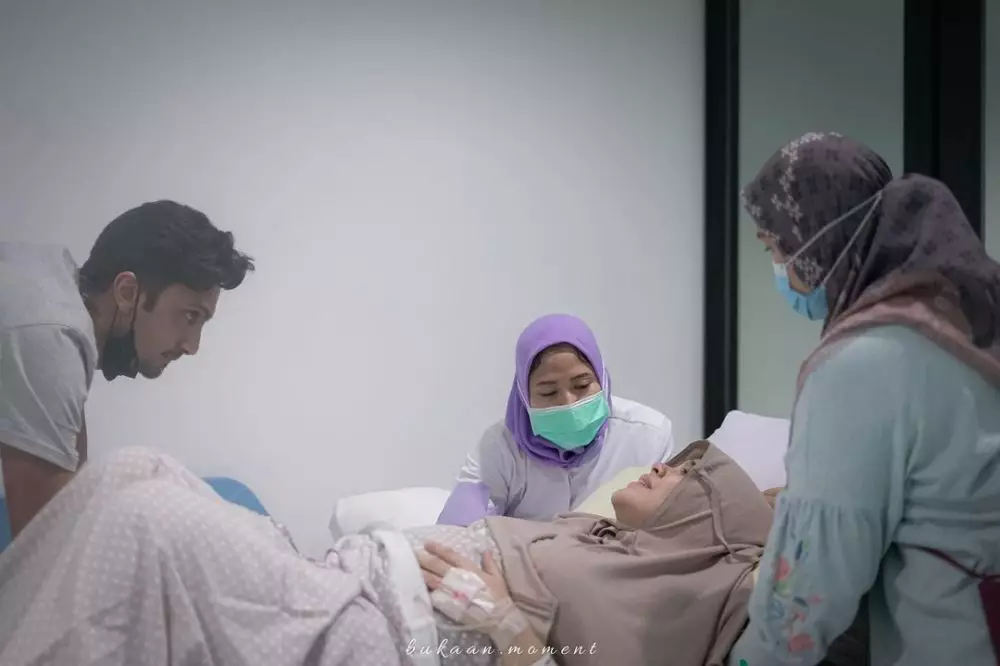 momen bahagia pasangan seleb dikaruniai anak pertama © instagram