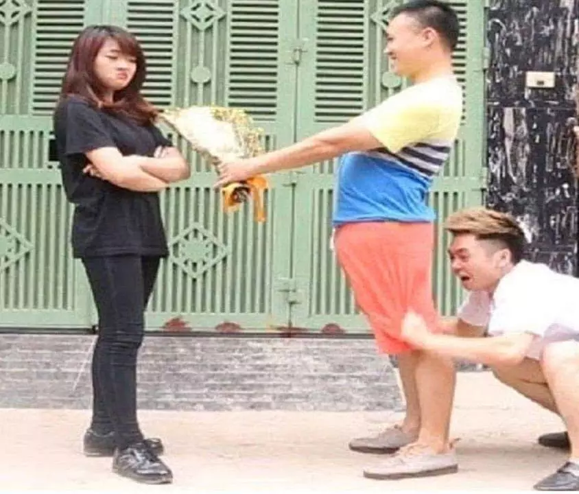 momen lucu mau foto romantis malah gagal © 2021 instagram.com momen lucu mau foto romantis malah gagal © 2021 instagram.com