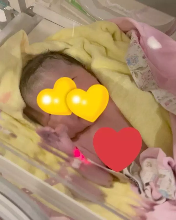 istri arief muhammad melahirkan © instagram