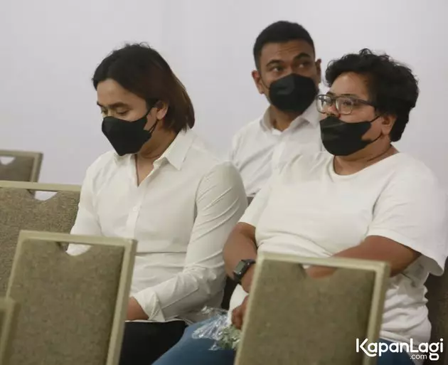 Momen pengajian Vanessa dan Bibi © Kapanlagi.com Momen pengajian Vanessa dan Bibi © Kapanlagi.com