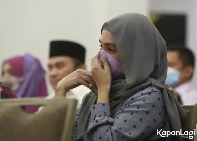 Momen pengajian Vanessa dan Bibi © Kapanlagi.com Momen pengajian Vanessa dan Bibi © Kapanlagi.com