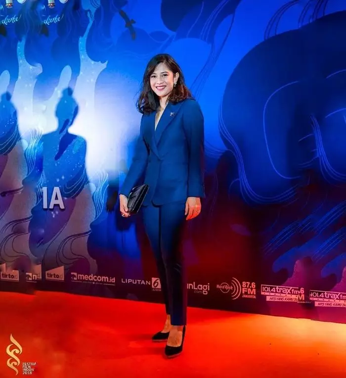 gaya dian sastro hadir di ajang ffi © berbagai sumber