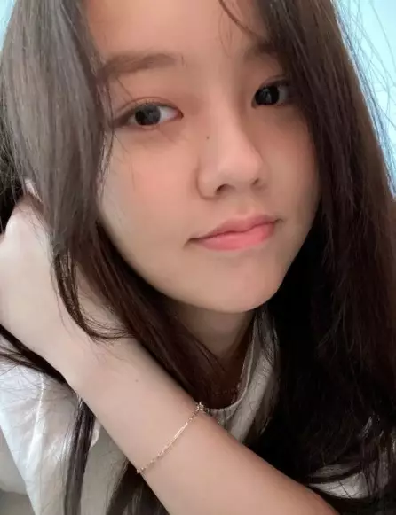 Foto selfie aktris Korea tanpa makeup © Instagram Foto selfie aktris Korea tanpa makeup © Instagram