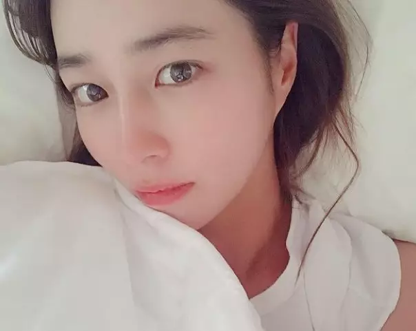 Foto selfie aktris Korea tanpa makeup © Instagram Foto selfie aktris Korea tanpa makeup © Instagram