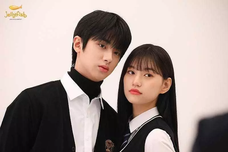 fakta Kim Min-kyu Berbagai sumber 