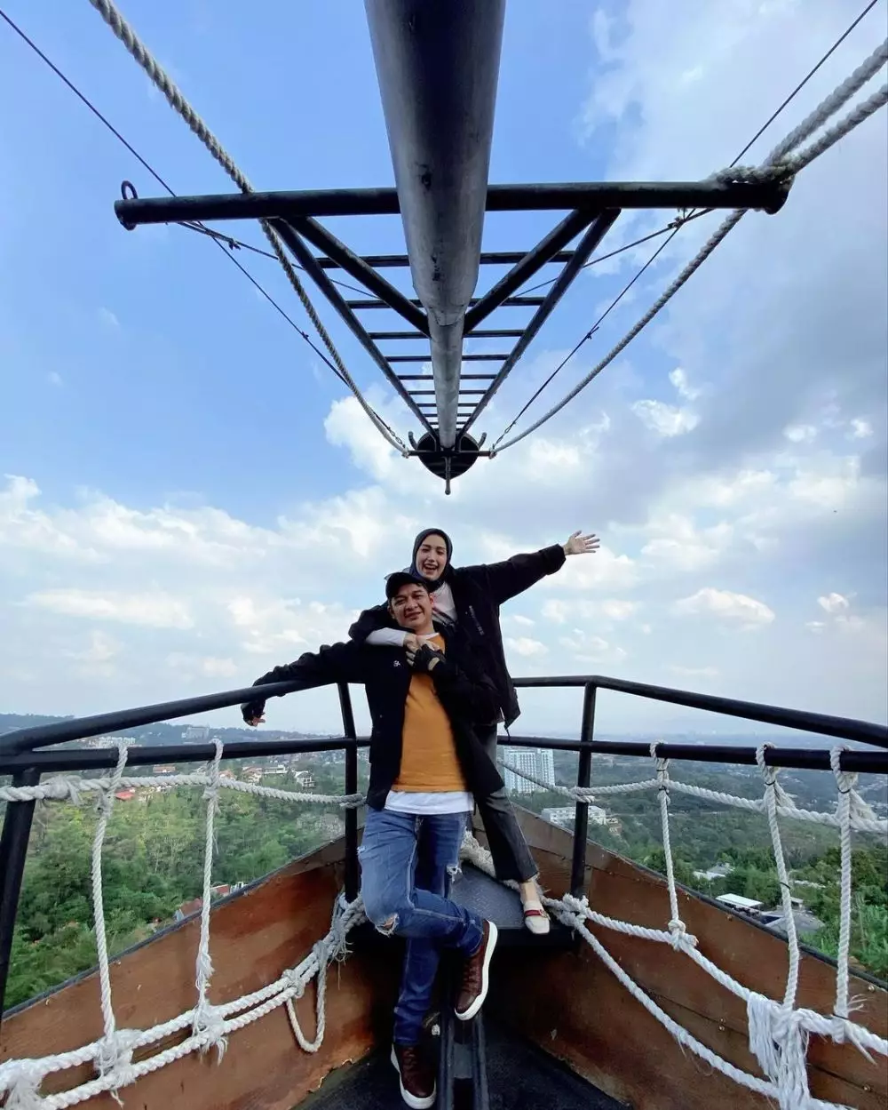 pasangan seleb rilis lagu di hari pernikahan © instagram pasangan seleb rilis lagu di hari pernikahan © instagram