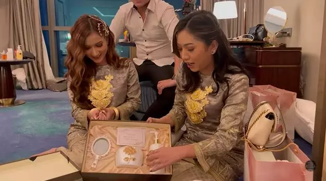 suvenir pernikahan Ria Ricis © 2021 brilio.net