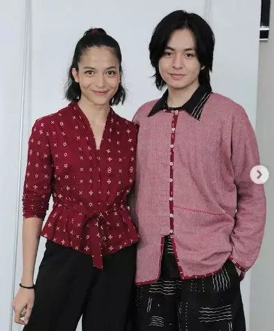 Potret kedekatan Angga Yunanda & Putri Marino © Instagram/@anggayunandareal16 dan Instagram/@putrimarino