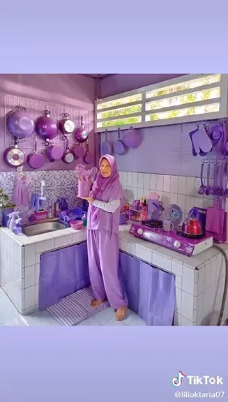 penampakan dapur serba ungu © 2021 TikTok