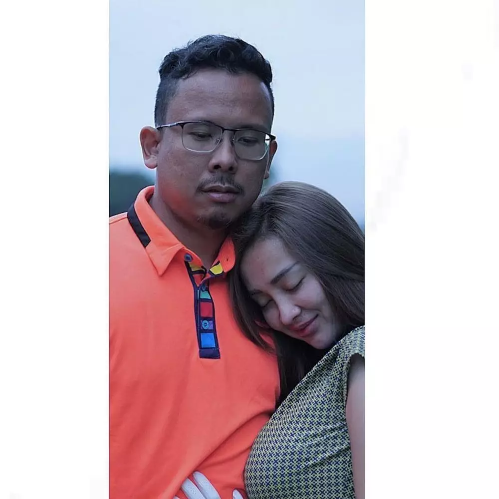 Cupita main golf bareng calon suami © 2021 Instagram