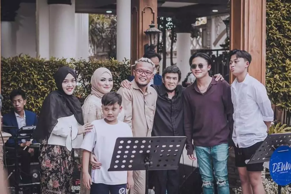 momen anniversary dan ulang tahun sule © berbagai sumber