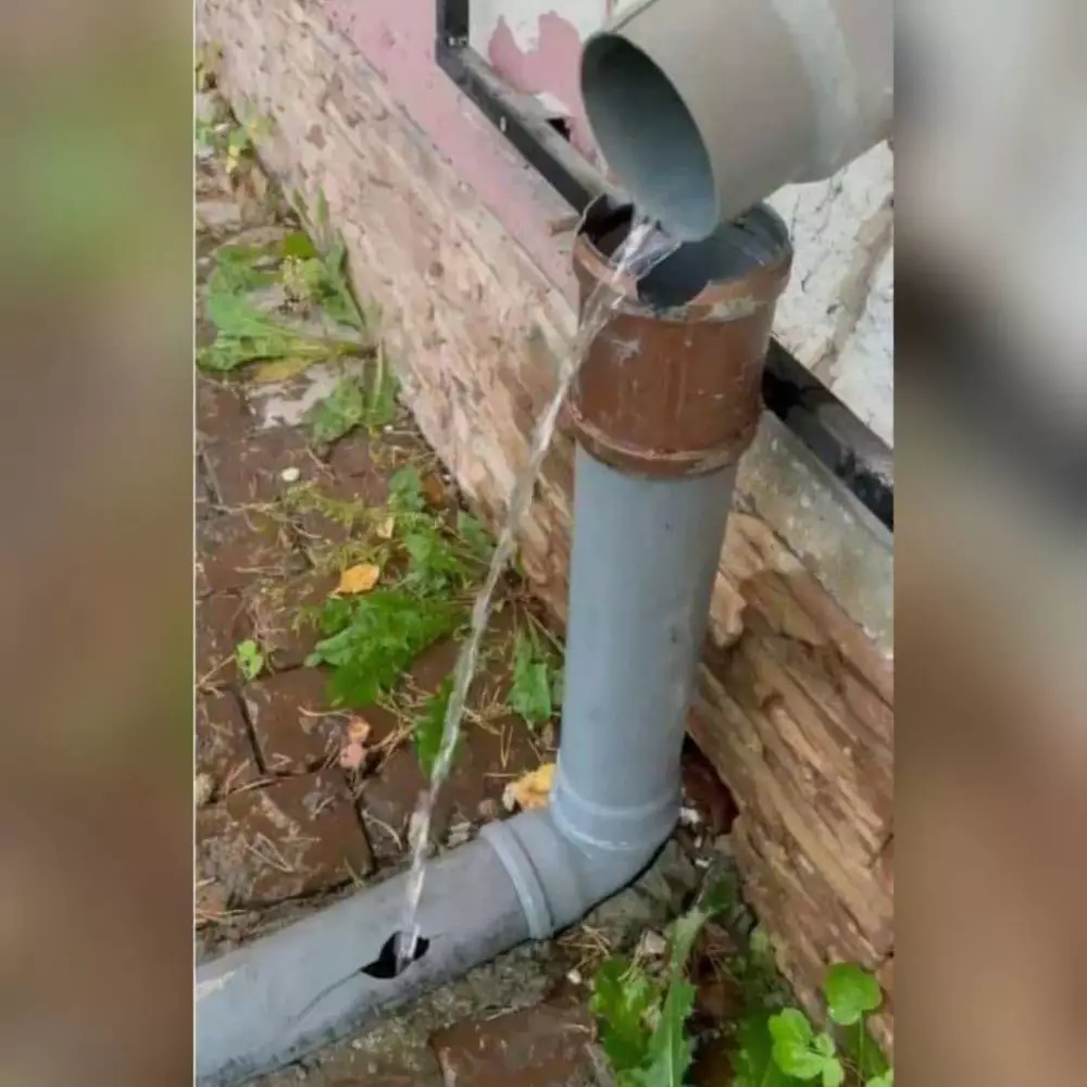 benda udah terlanjur salah pasang nyeleneh © 2021 instagram.com