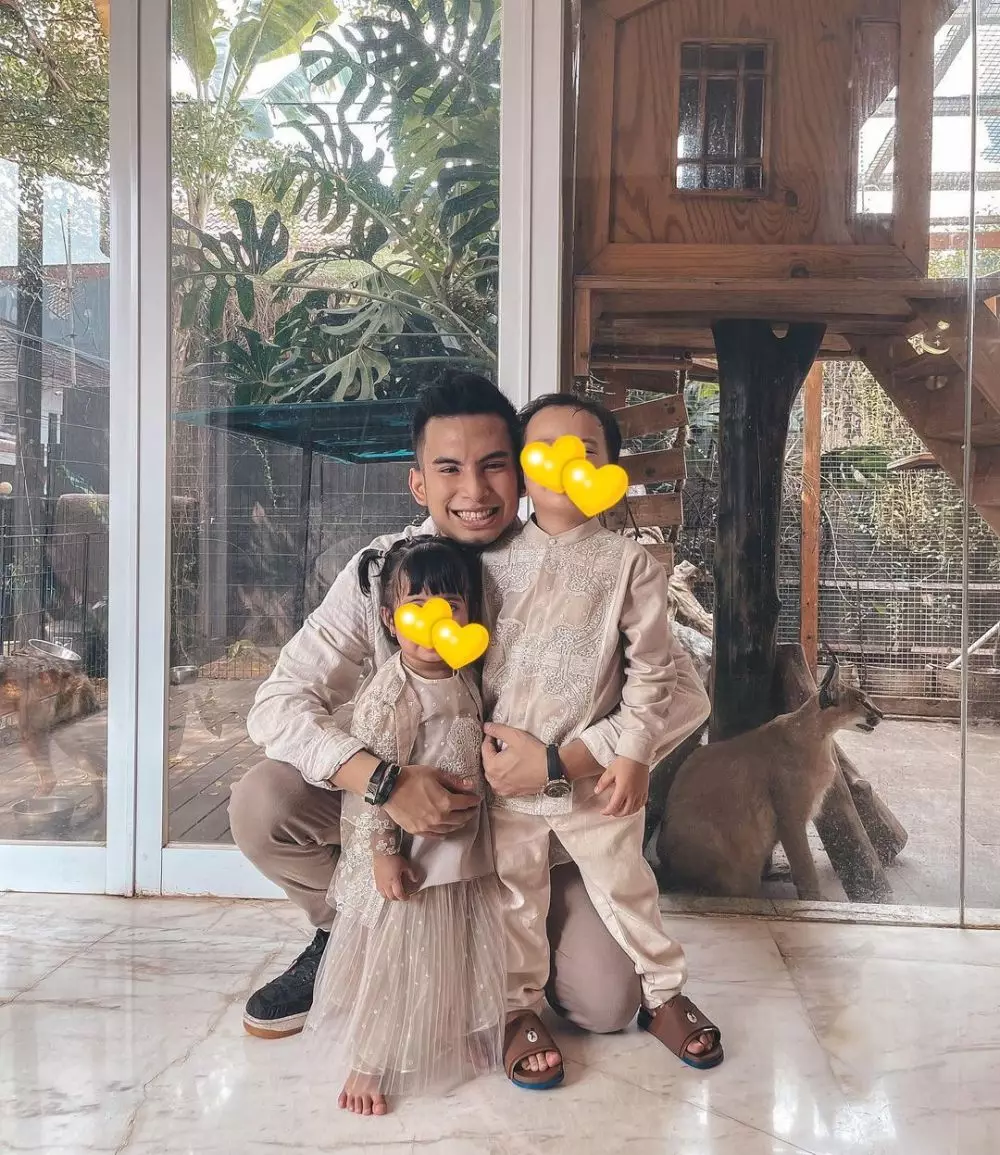 okin tulis pesan menyentuh untuk putrinya © instagram