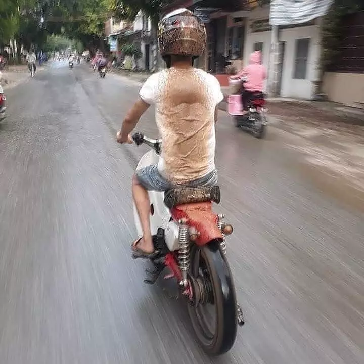 orang kena apes sendiri kasihan banget © 2021 instagram.com