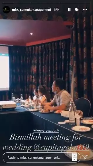 Cupi Cupita fitting baju © 2021 brilio.net