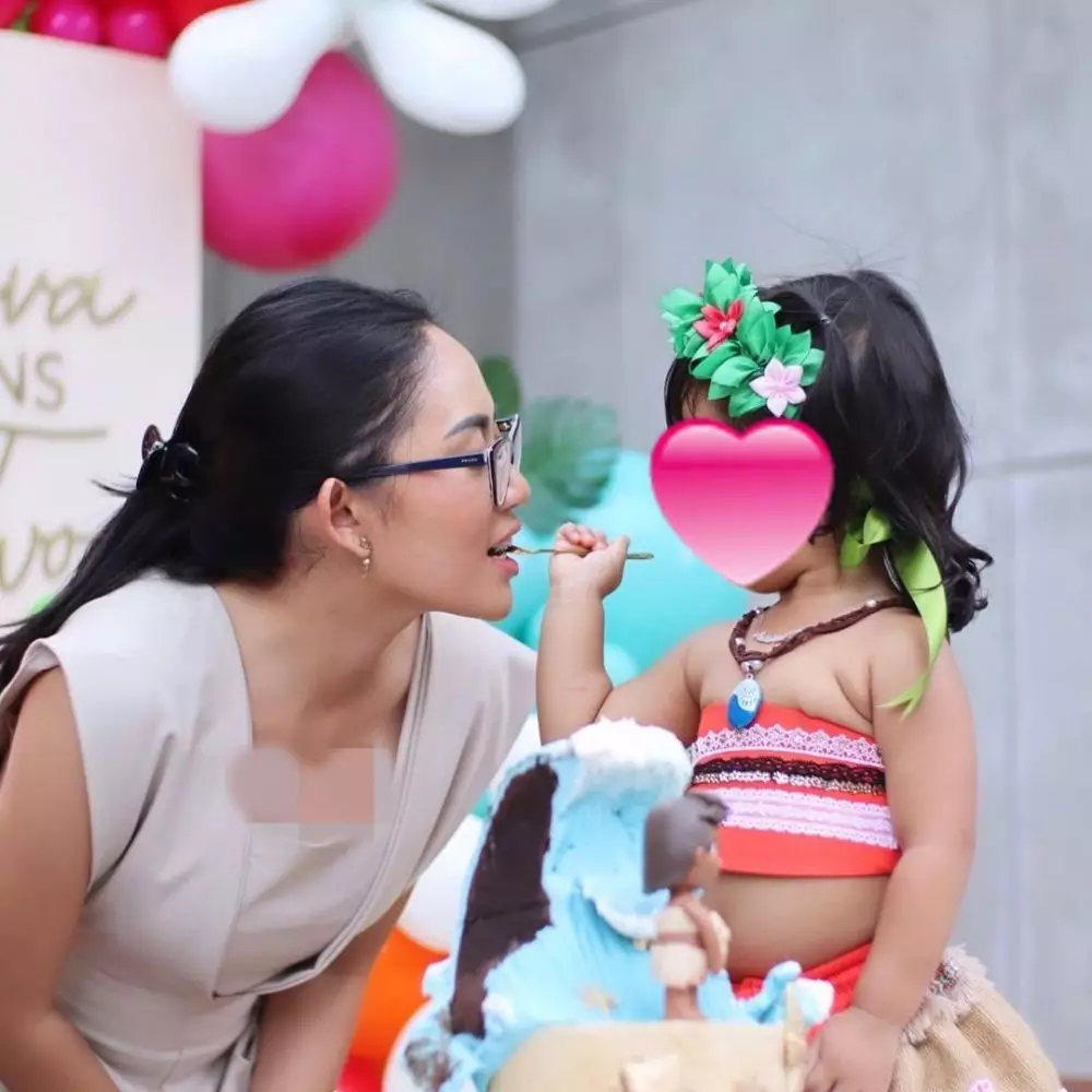 Momen ultah Chava ke-2 Instagram Momen ultah Chava ke-2 Instagram