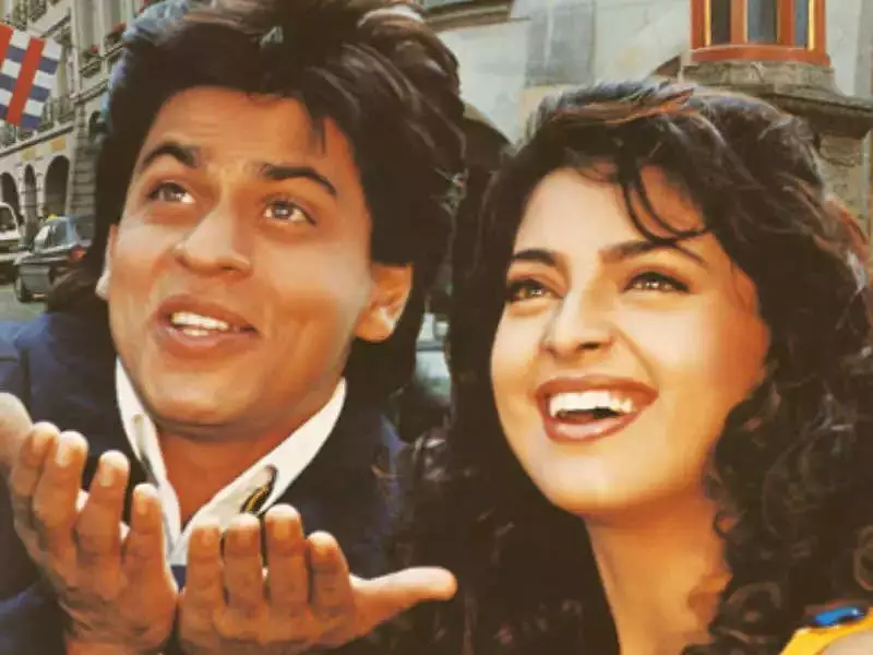 potret Shah Rukh Khan dan Juhi Chawla © berbagai sumber
