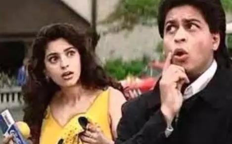 potret Shah Rukh Khan dan Juhi Chawla © berbagai sumber