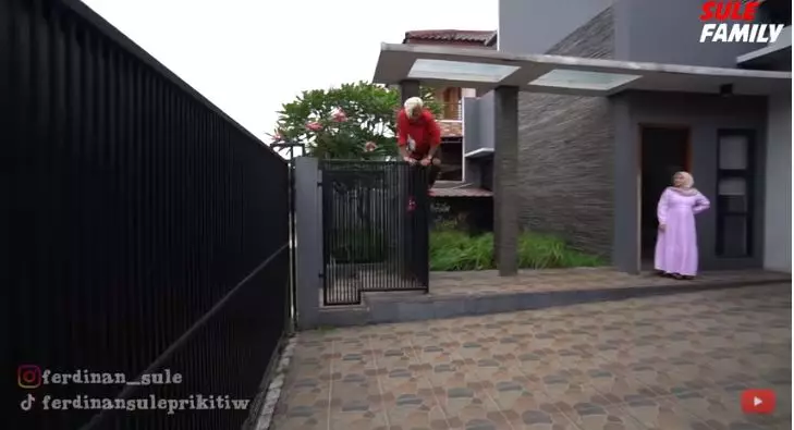 rumah baru nathalie holscher hadiah anniversary © YouTube rumah baru nathalie holscher hadiah anniversary © YouTube