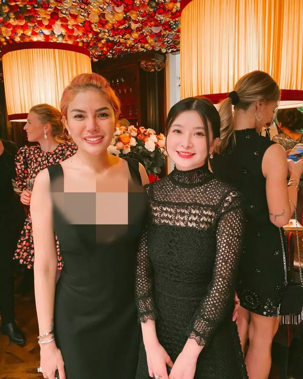 Momen Nikmir ketemu Michele Morrone '365 Days' © 2021 Instagram