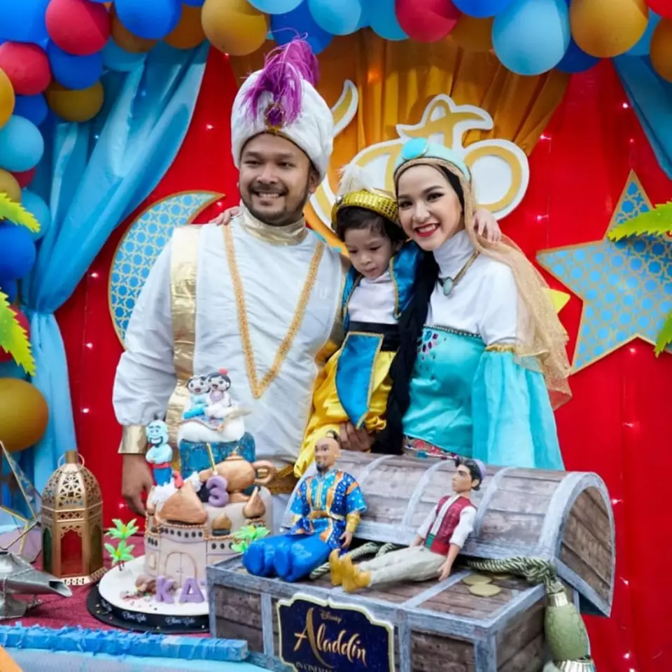 Dekorasi ultah anak seleb bertema Disney © berbagai sumber