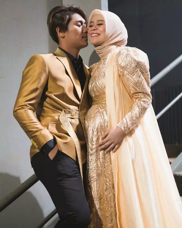 Lesty Kejora di Anugerah Lembaga Sensor Film © berbagai sumber