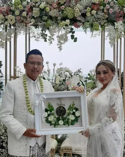 Detail pernikahan Cupi Cupita © Instagram Detail pernikahan Cupi Cupita © Instagram