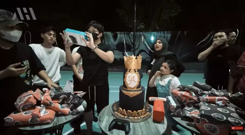 Momen perayaan ultah Atta Halilintar © berbagai sumber