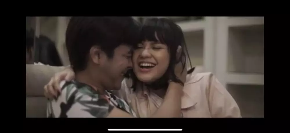 Seleb umumkan kehamilan dengan cara unik Instagram/YouTube Seleb umumkan kehamilan dengan cara unik Instagram/YouTube