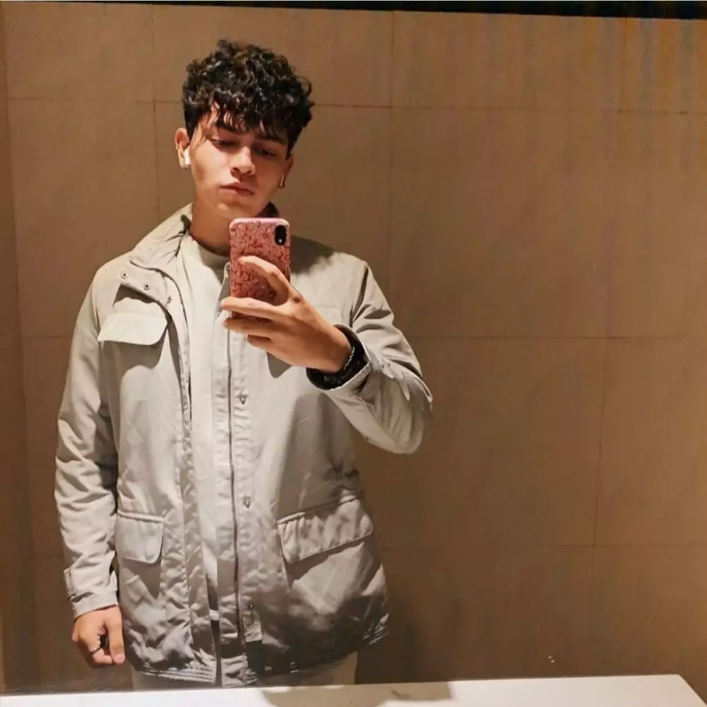 Potret Adam Peter Instagram