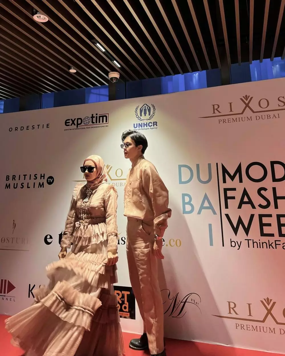 Dinda Hauw fashion show di Dubai © Instagram
