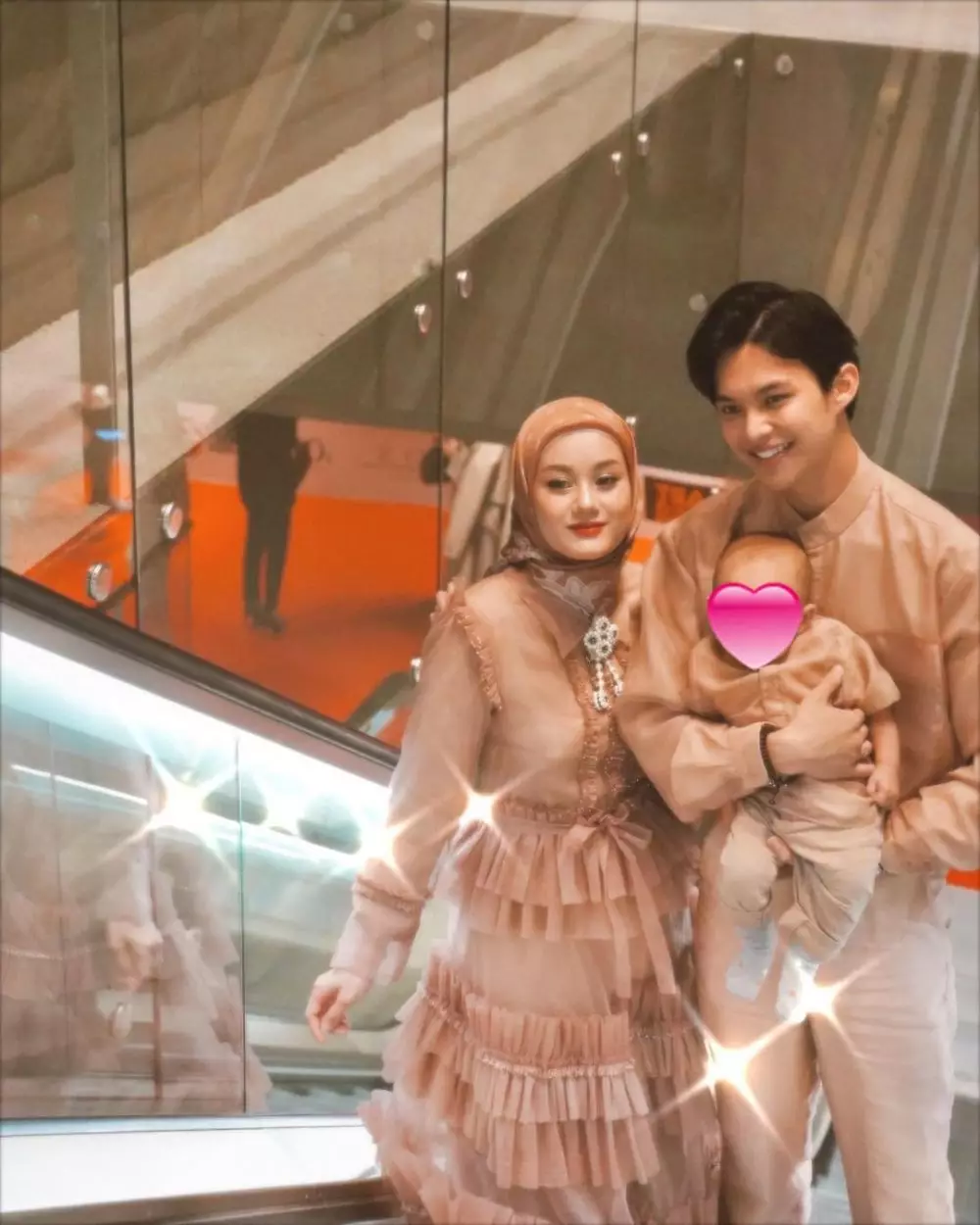 Dinda Hauw fashion show di Dubai © Instagram