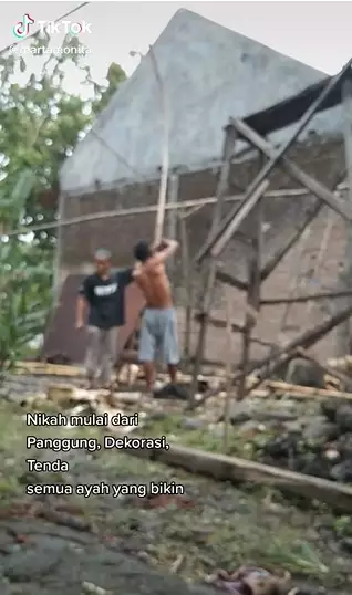 Kisah ayah bangun pelaminan sang anak © TikTok Kisah ayah bangun pelaminan sang anak © TikTok