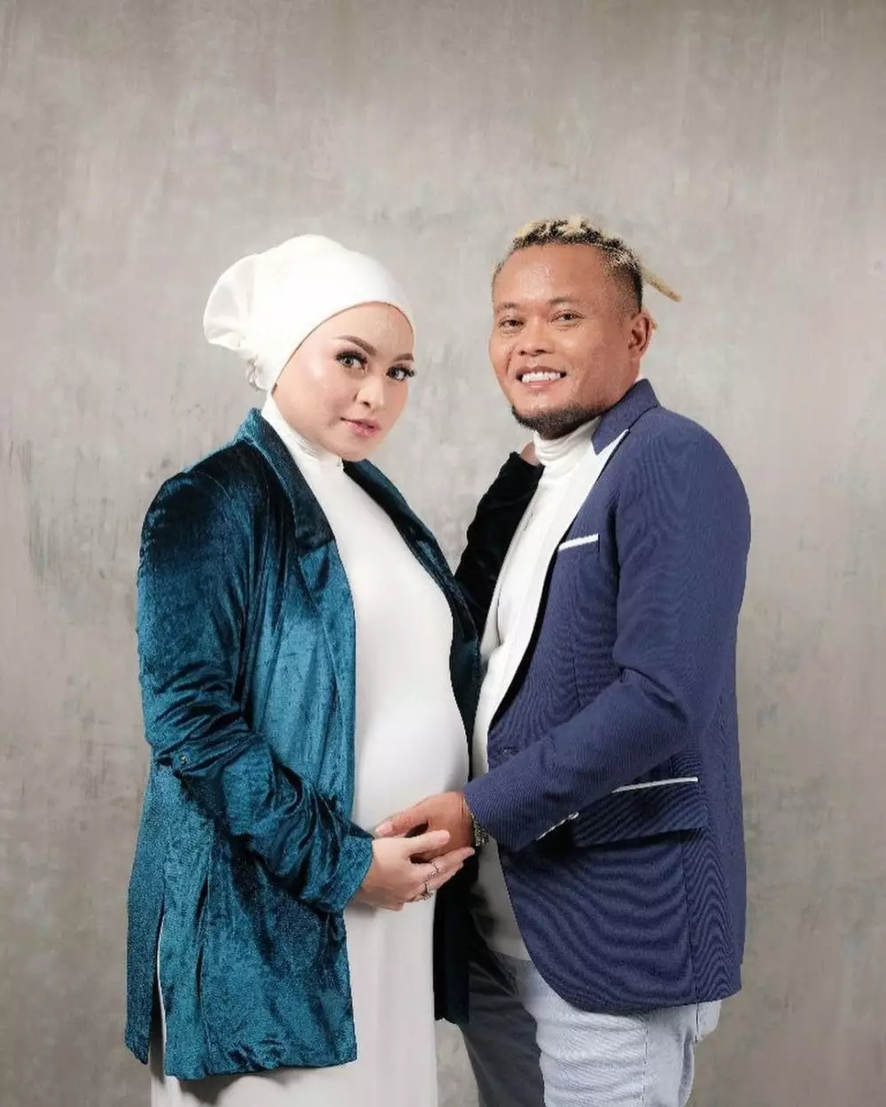 Momen maternity shoot Nathalie bareng suami © 2021 Instagram