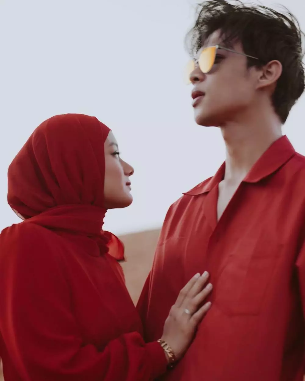 pemotretan Dinda Hauw dan Rey Mbayang di Dubai © 2021 brilio.net