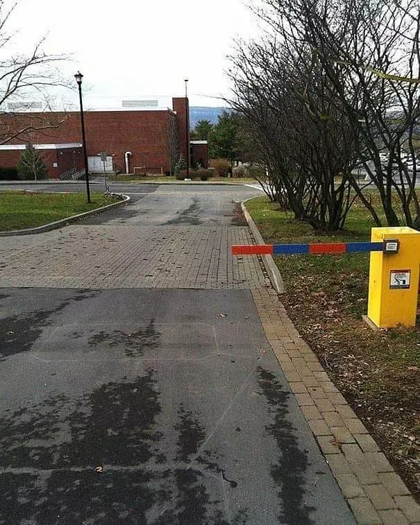 benda di tempat umum ada tapi nggak berguna © 2021 instagram.com