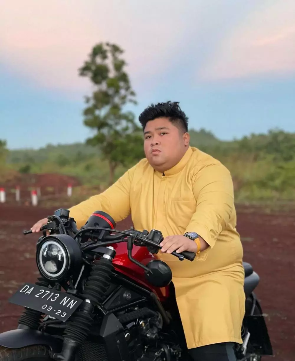 Potret terbaru Tommy Kaganangan Instagram Potret terbaru Tommy Kaganangan Instagram