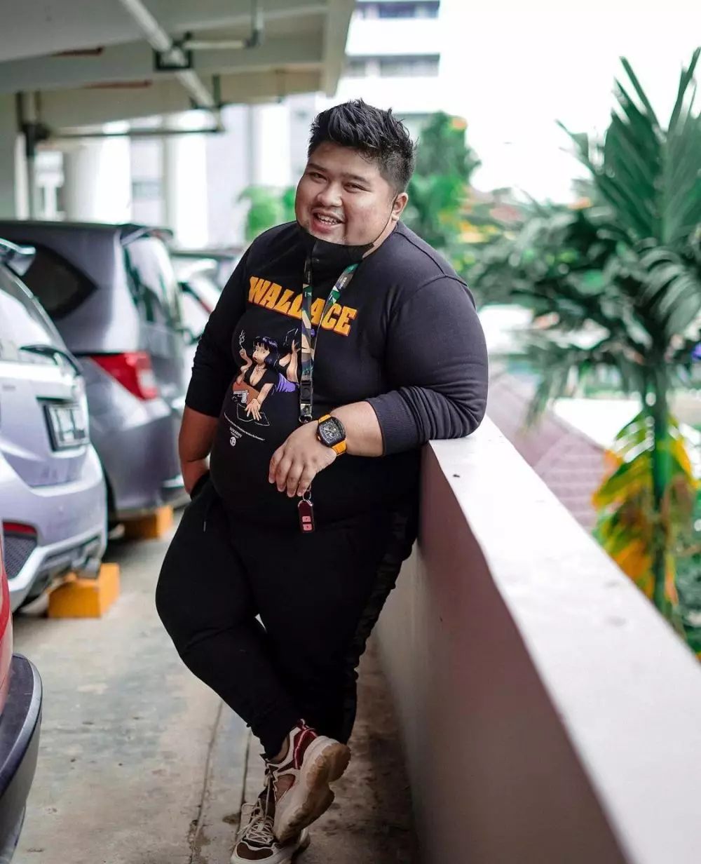 Potret terbaru Tommy Kaganangan Instagram Potret terbaru Tommy Kaganangan Instagram