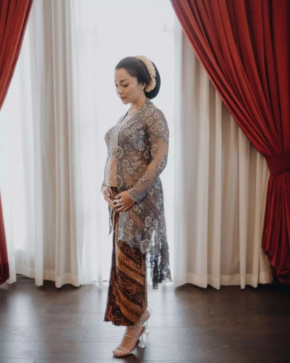 nikita willy tunjukkan baby bump © instagram nikita willy tunjukkan baby bump © instagram