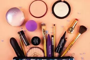 Tepatkah kamu mengaplikasikan produk kosmetik? Cari tahu di sini, yuk