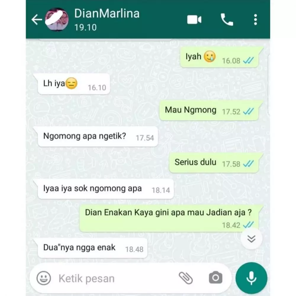 chat kalau ditolak gebetan tapi alasannya absurd © 2021 instagram.com
