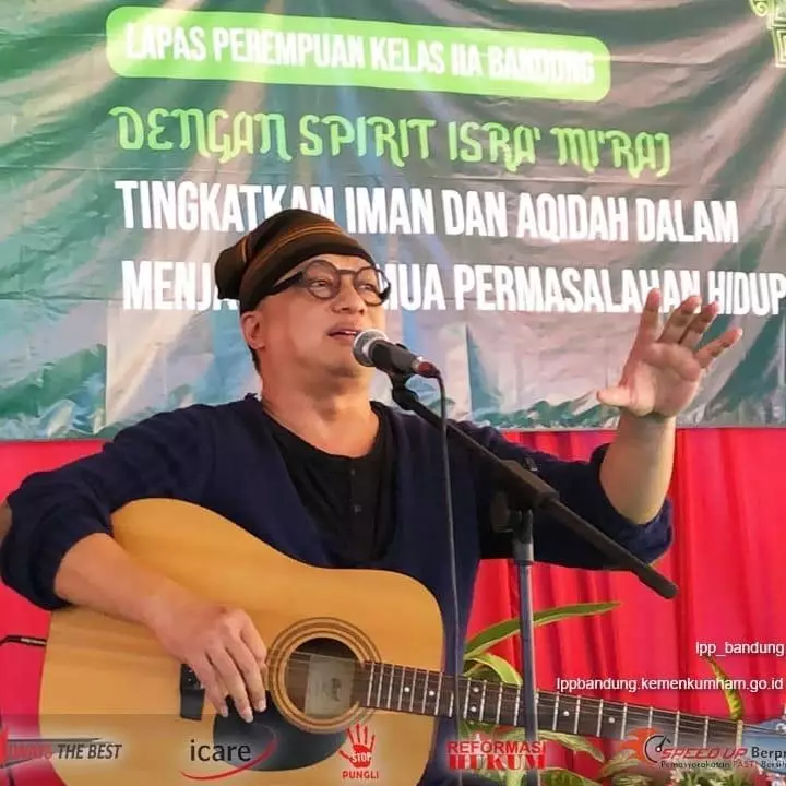 Seleb ini pernah jadi tenaga pengajar Instagram