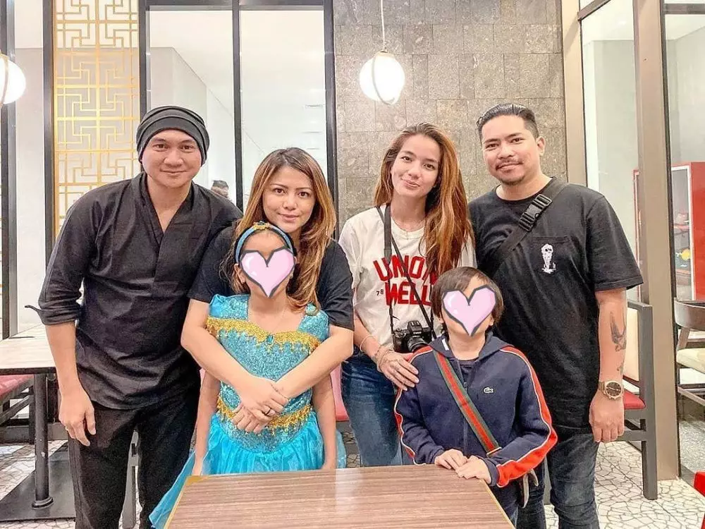 momen kebersamaan keluarga sheila marcia dan anji © instagram