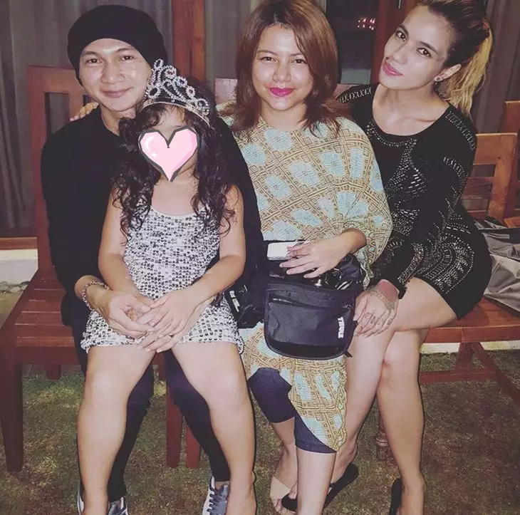 momen kebersamaan keluarga sheila marcia dan anji © instagram