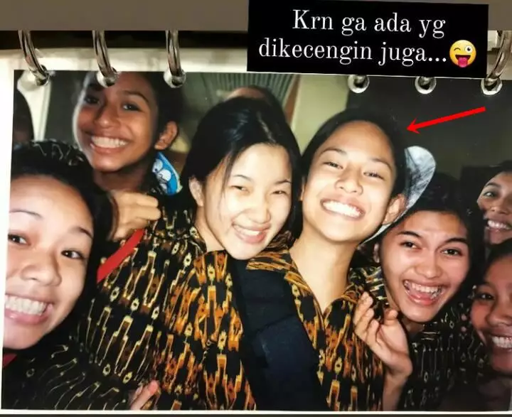 potret lawas dian sastrowardoyo bareng geng sma © instagram potret lawas dian sastrowardoyo bareng geng sma © instagram