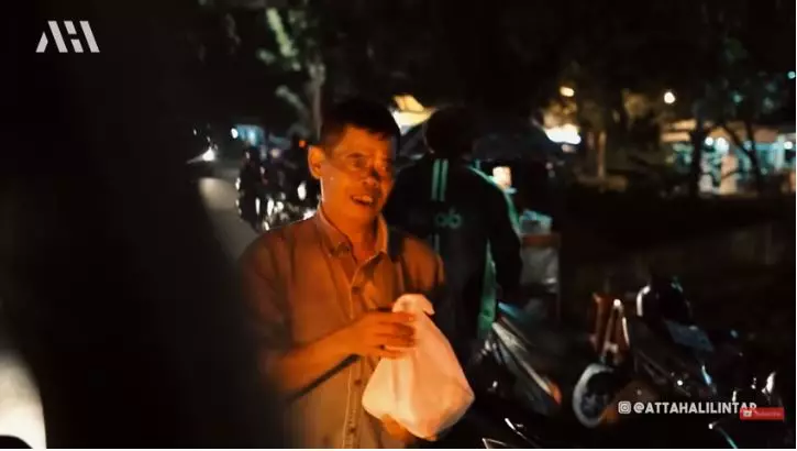 atta halilintar dan aurel masak sosis  © YouTube atta halilintar dan aurel masak sosis  © YouTube